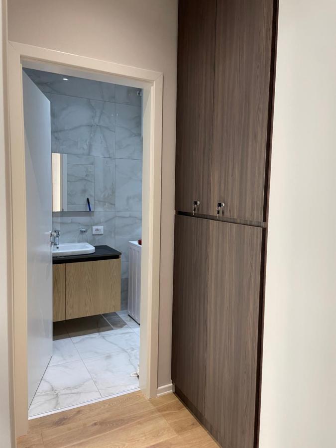 New Brilant Apartment ティラナ エクステリア 写真