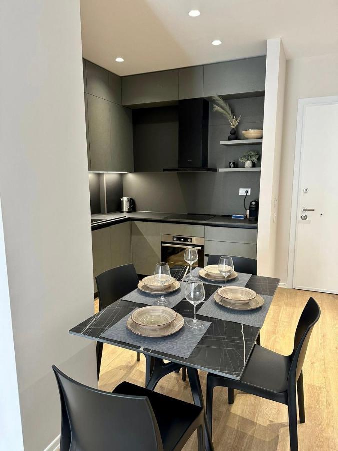New Brilant Apartment ティラナ エクステリア 写真